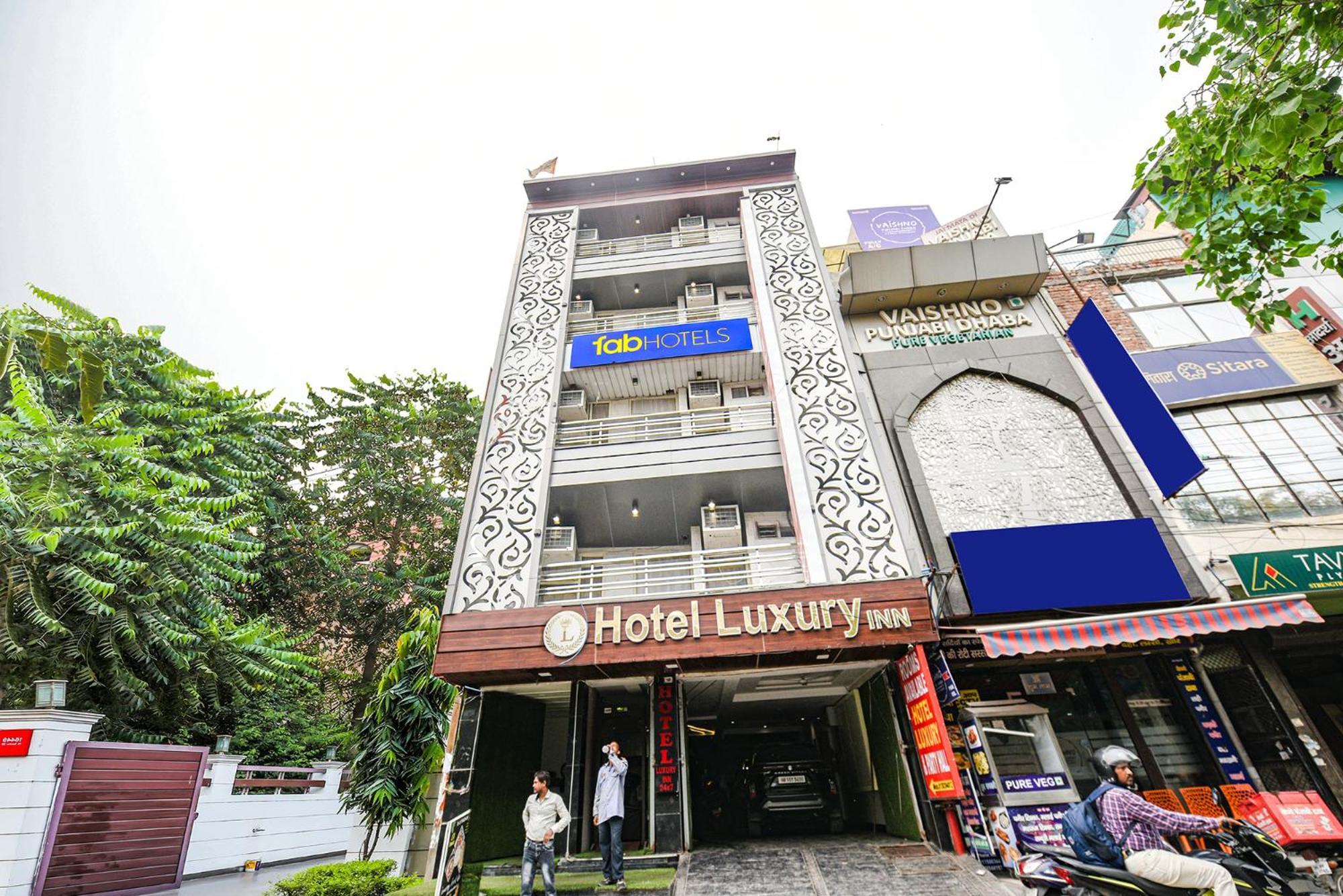 Fabhotel Luxury Inn Near Adarsh Nagar Metro Delhi Zewnętrze zdjęcie