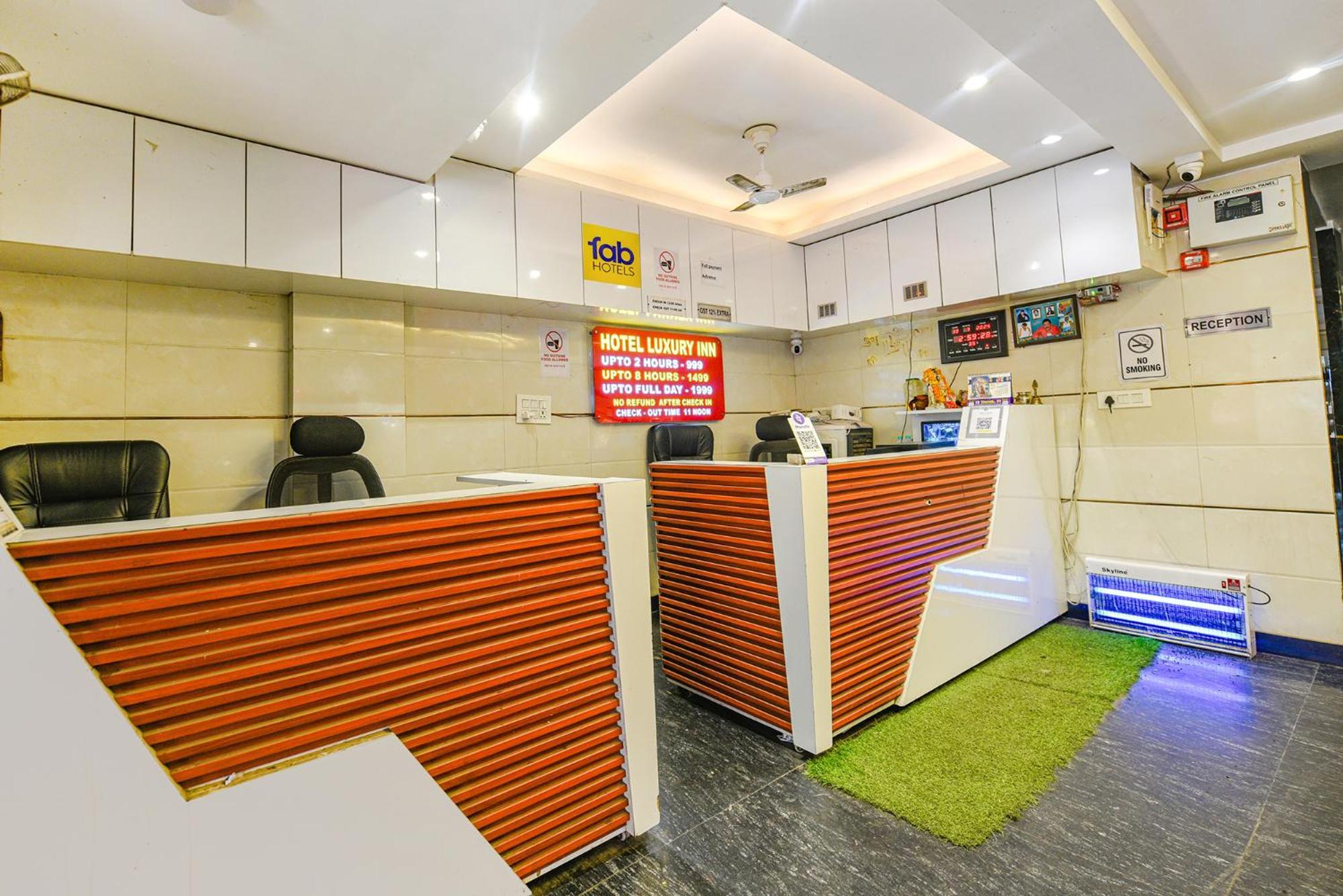 Fabhotel Luxury Inn Near Adarsh Nagar Metro Delhi Zewnętrze zdjęcie
